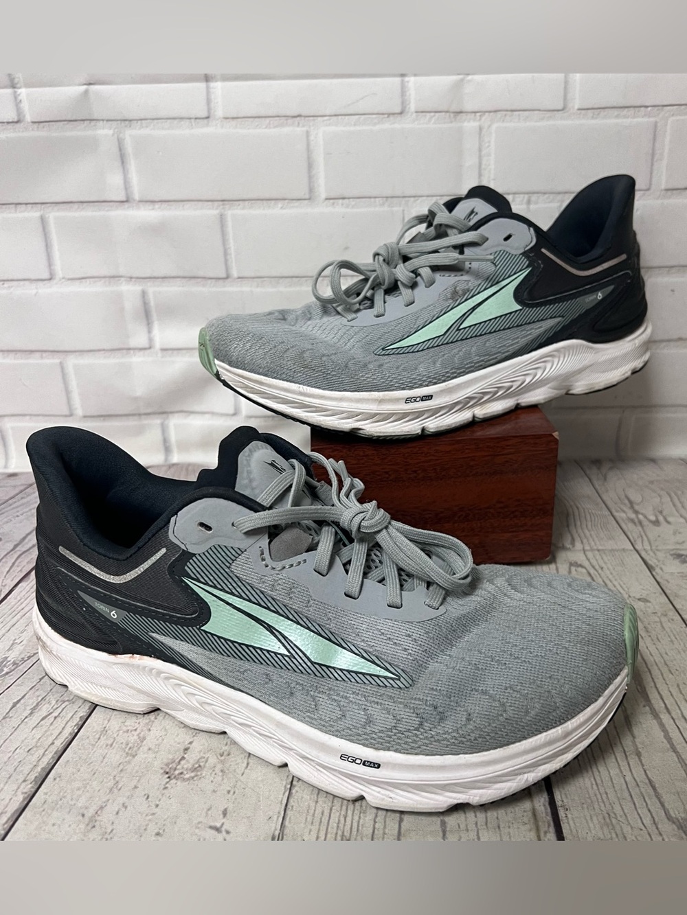 Altra Torin 6 Womens Running Shoes Size 8 Gray Mint Green Zero Drop Ego Max GUC